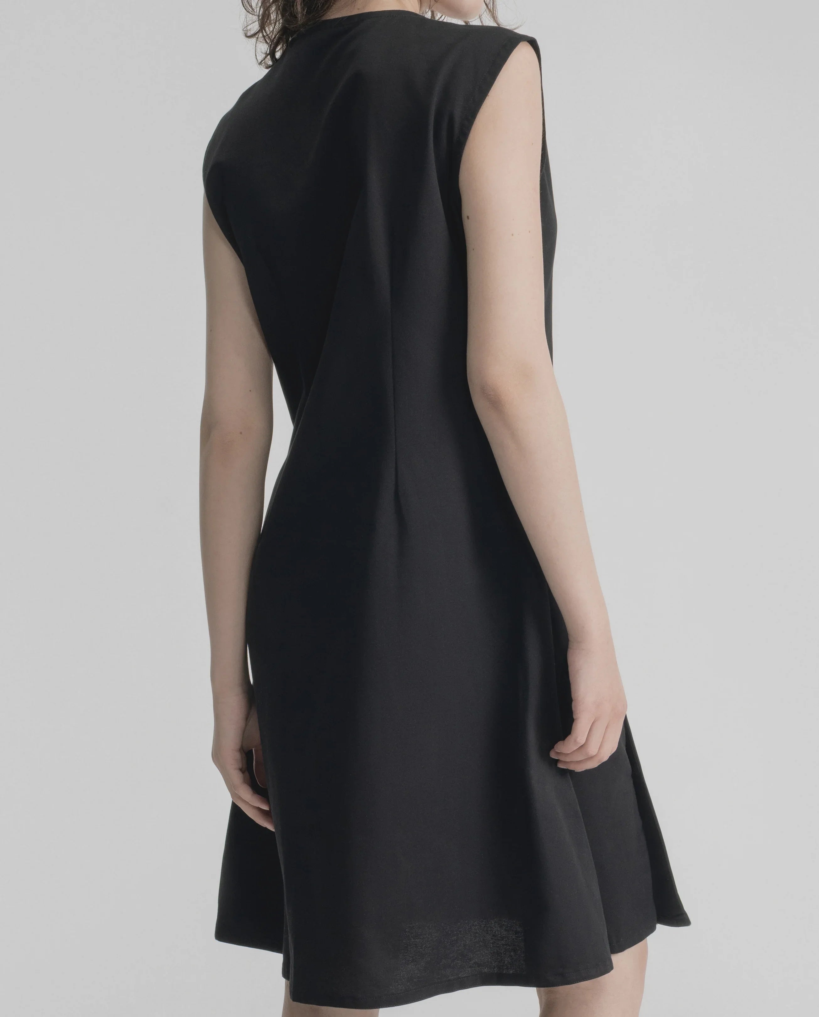 Sleeveless Shift Dress - Black