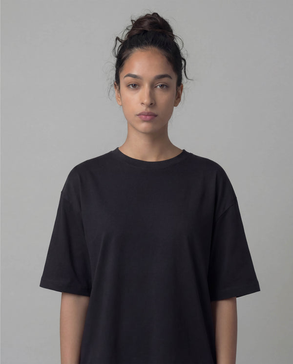 black minimalist cotton t-shirt for women DROY”